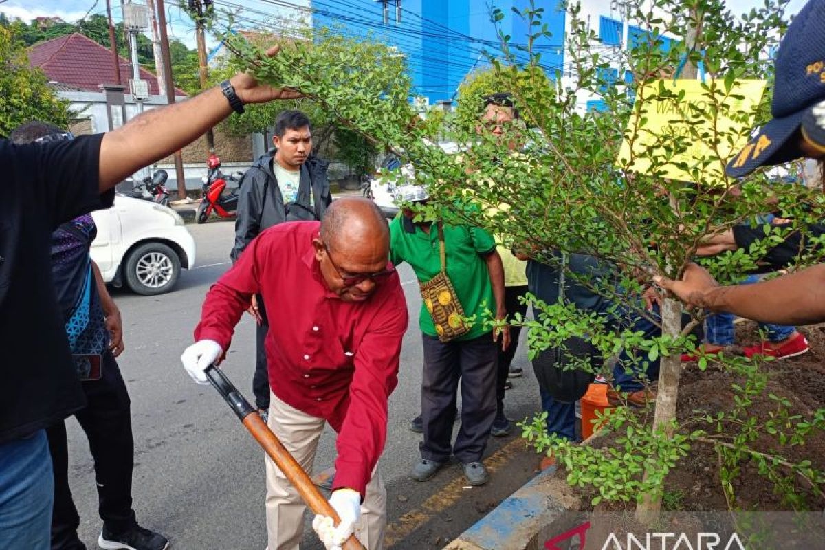 Kota Sorong lakukan gerakan tanam pohon wujudkan konsep 