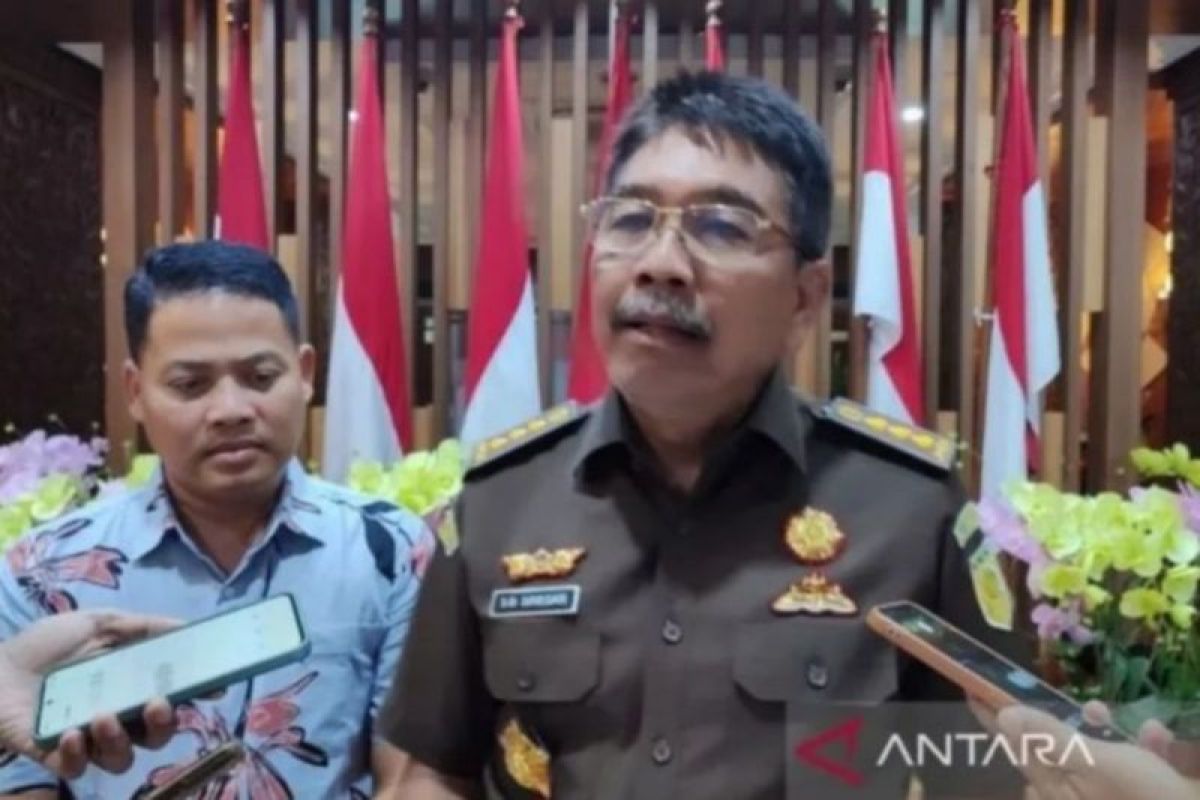Kejati Jatim periksa mantan Kepala Dinas Pendidikan soal dana hibah SMK swasta