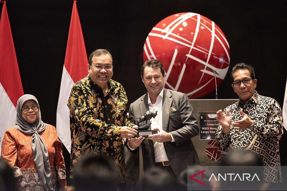 Dirut KSEI sebut emiten berperan jaga pertumbuhan ekonomi nasional