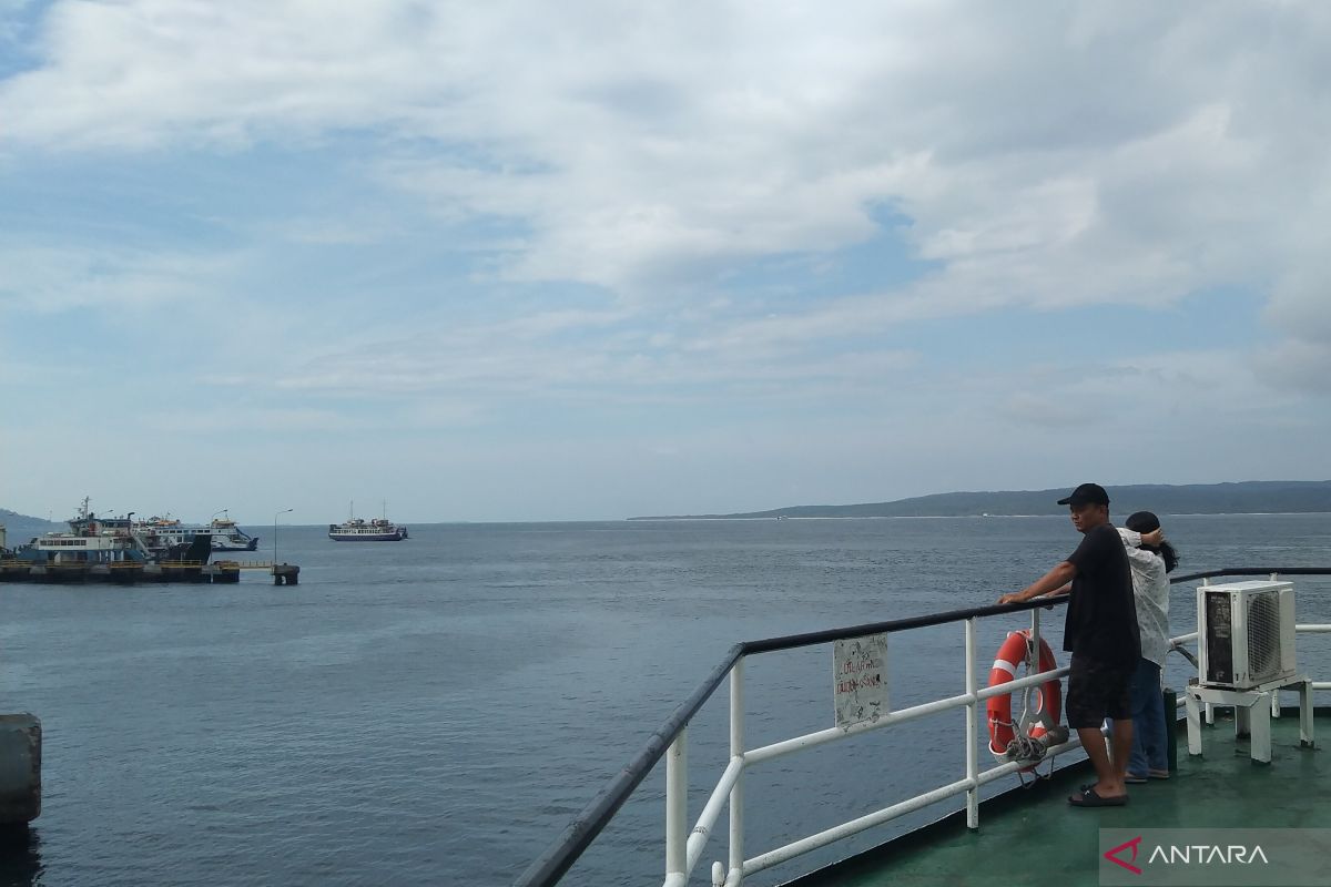BBMKG: Waspadai gelombang tinggi hingga 6 meter di selatan Bali