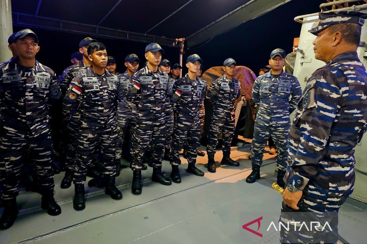 Melihat sarana dan prasarana prajurit di Natuna