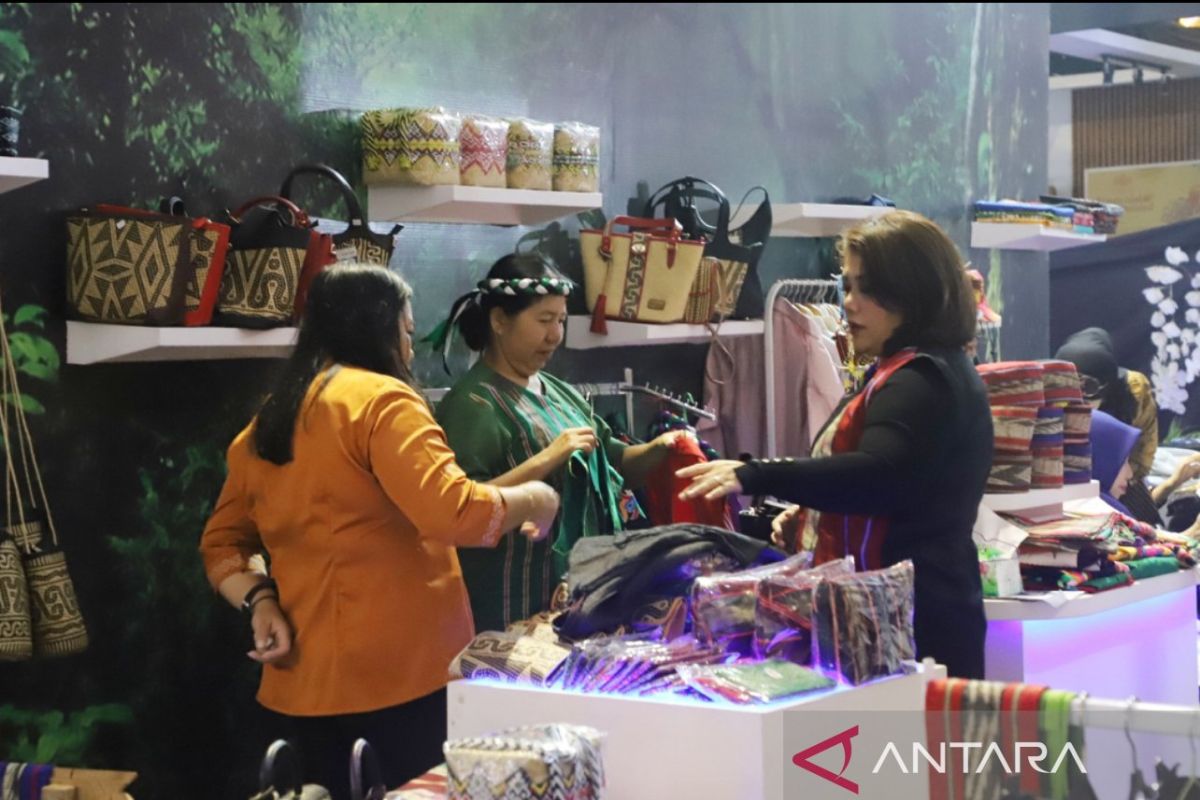 Pameran UMKM pada HUT Dekranas mencatat transaksi Rp1,5 miliar