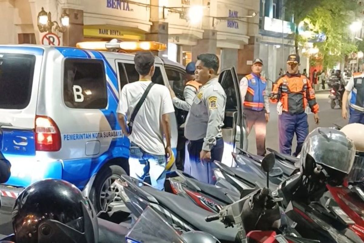 Pemkot Surabaya lakukan tata ulang parkir Jalan Tunjungan