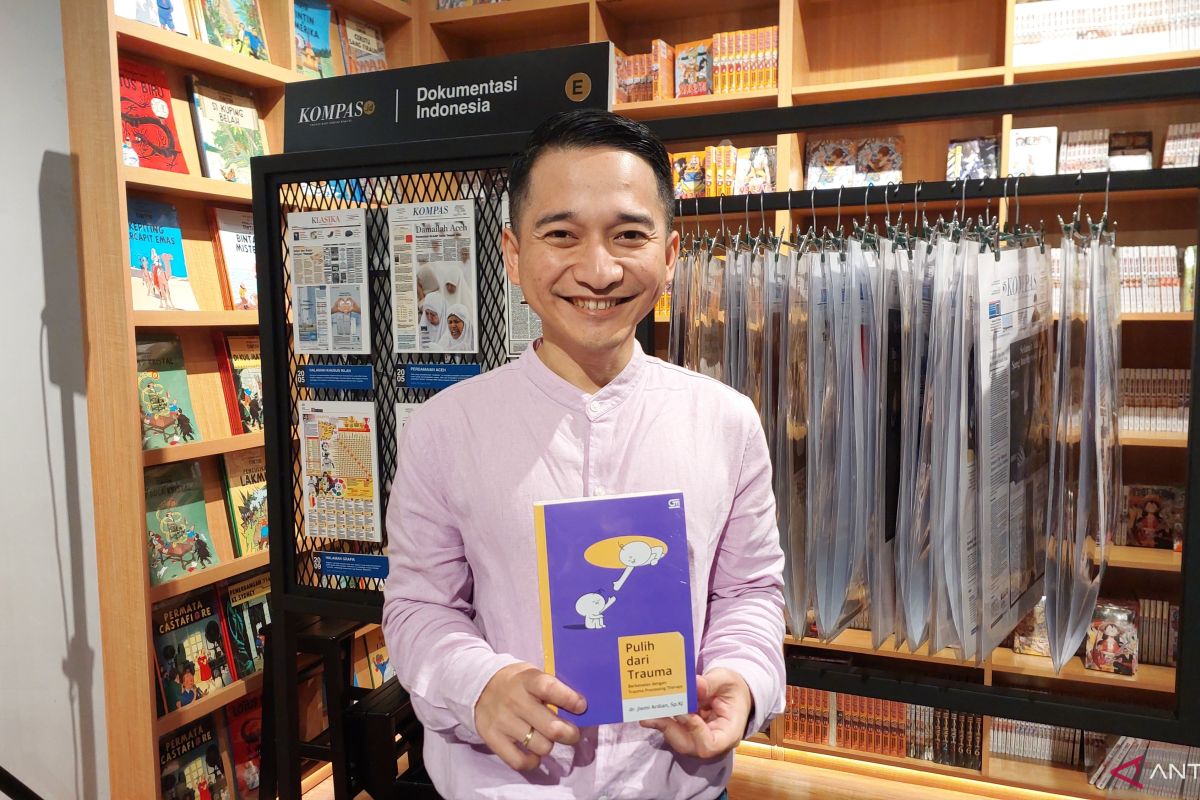 Buku "Pulih dari Trauma" hilangkan persepsi trauma tanda kelemahan