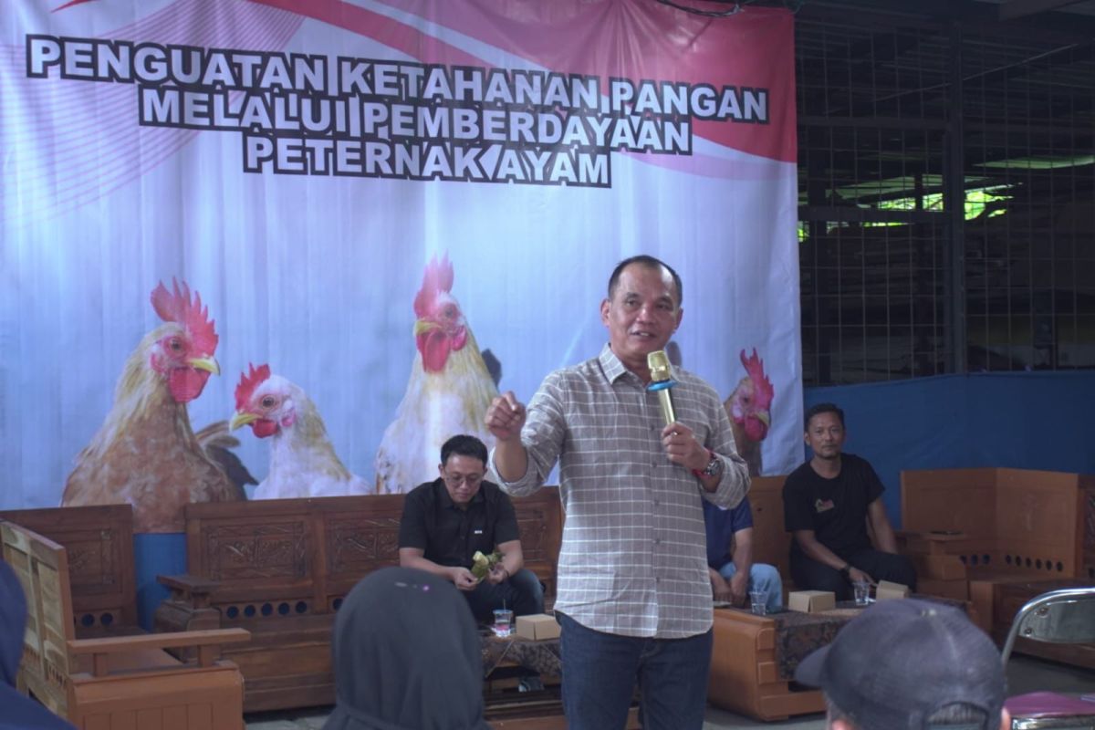 Ketua DPRD Jateng ajak warga beternak ayam