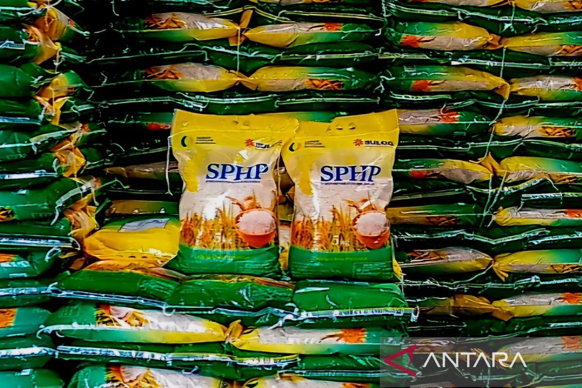 Pemerintah pusat beri bantuan pangan ke 3.665 KK di Natuna