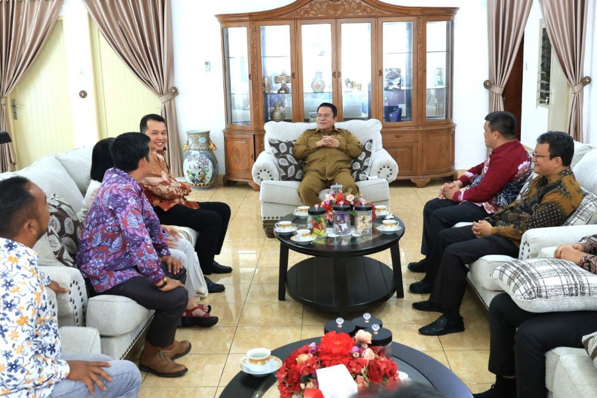 Pdt Andar Pasaribu temui Wali Kota Pematangsiantar, kenalkan UEM