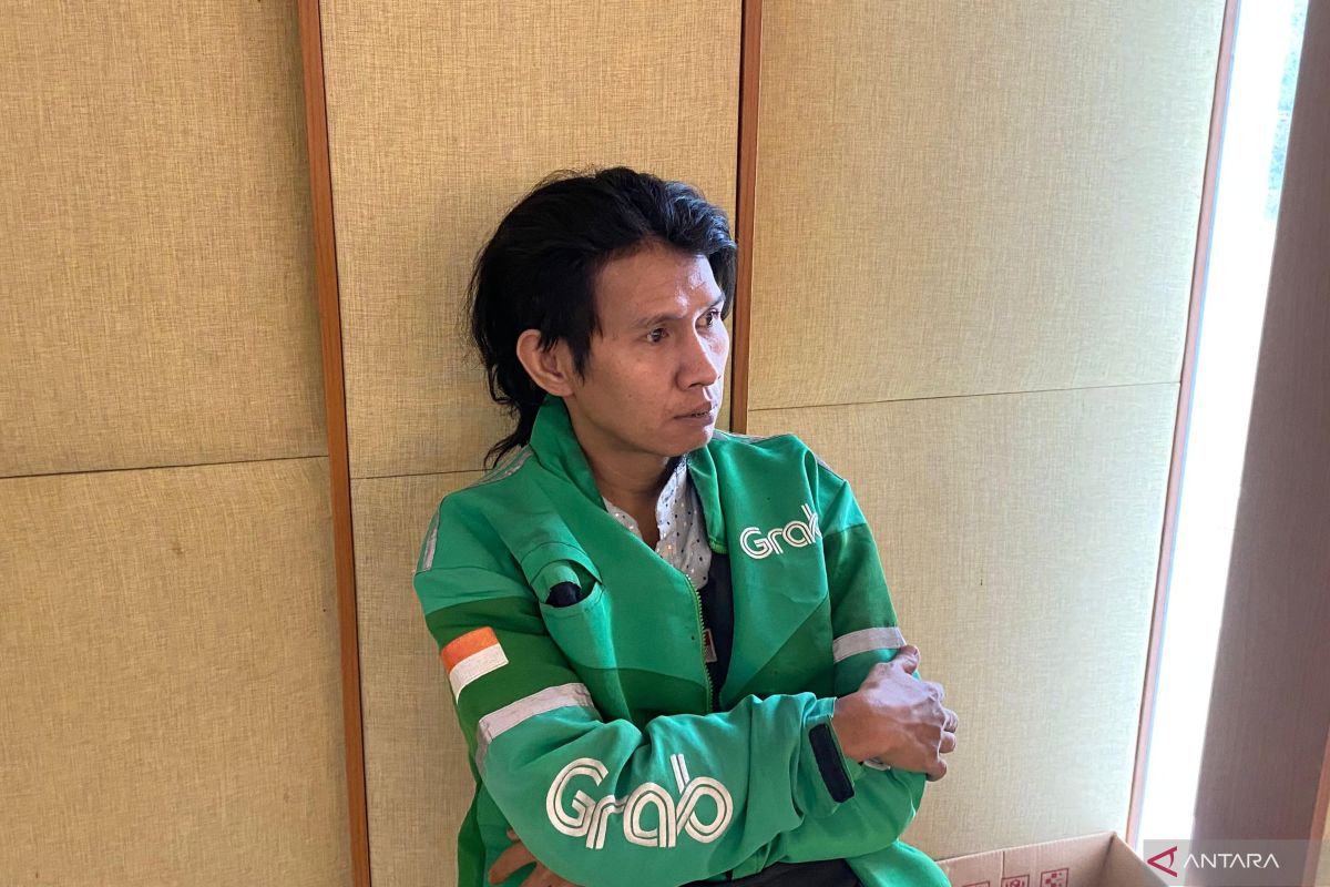 Penjual bubur dan ojek daring terbantu oleh Sekolah Rakyat Margaguna