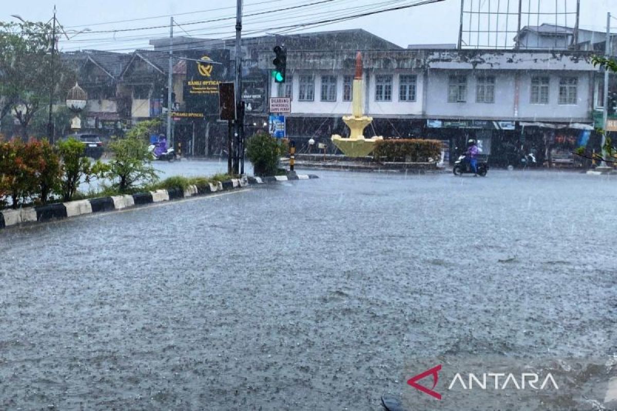 BMKG: Waspadai potensi hujan lebat di barat selatan Aceh hingga dua hari ke depan