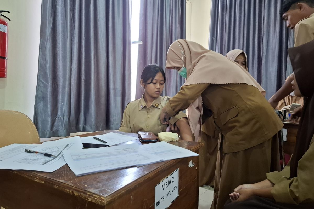 Wagub Lampung minta petugas teliti cek kesehatan siswa SR