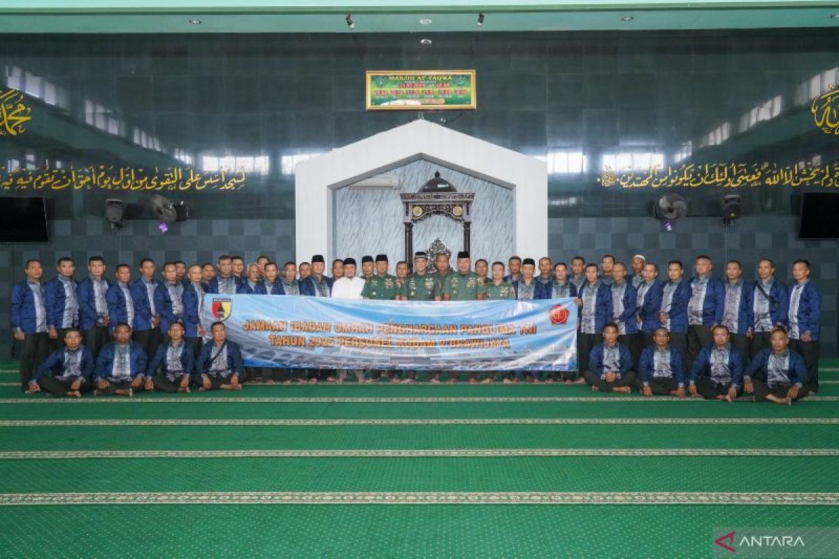 Pangdam  V/Brawijaya berangkatkan 43 prajurit ke Tanah Suci
