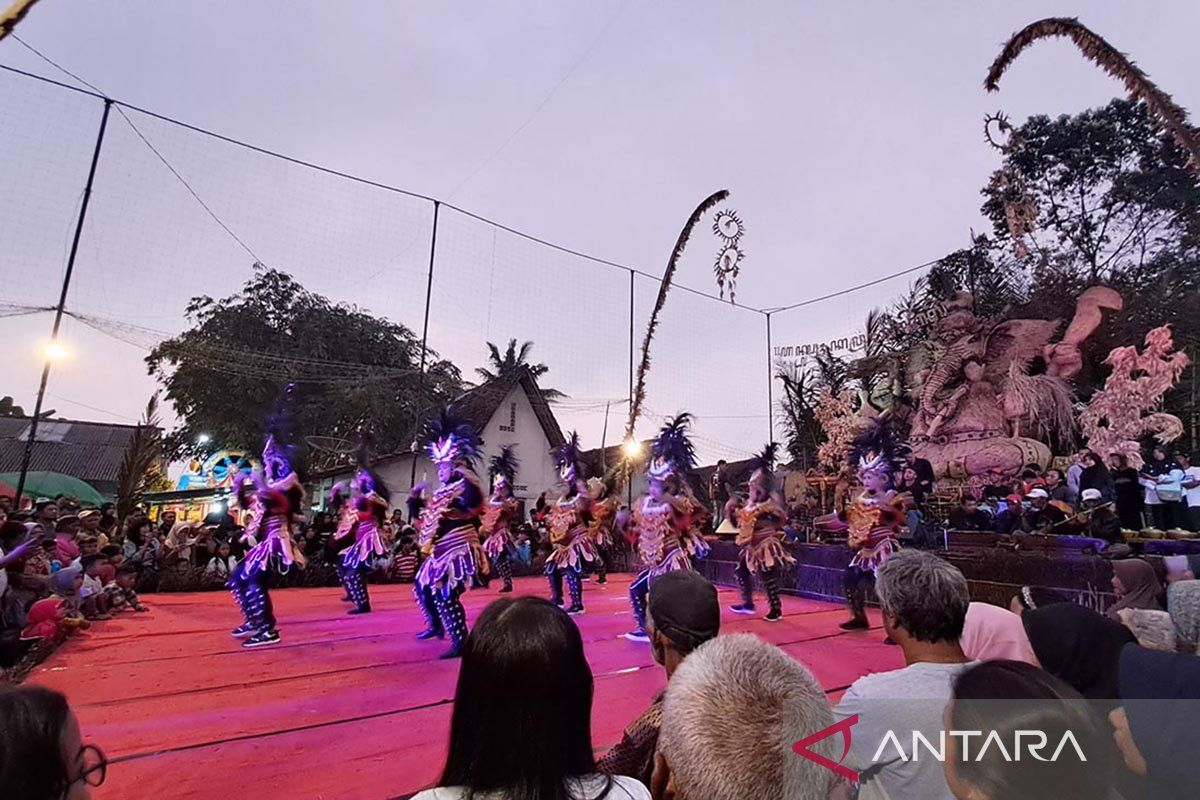 Festival Lima Gunung yang murah  hati