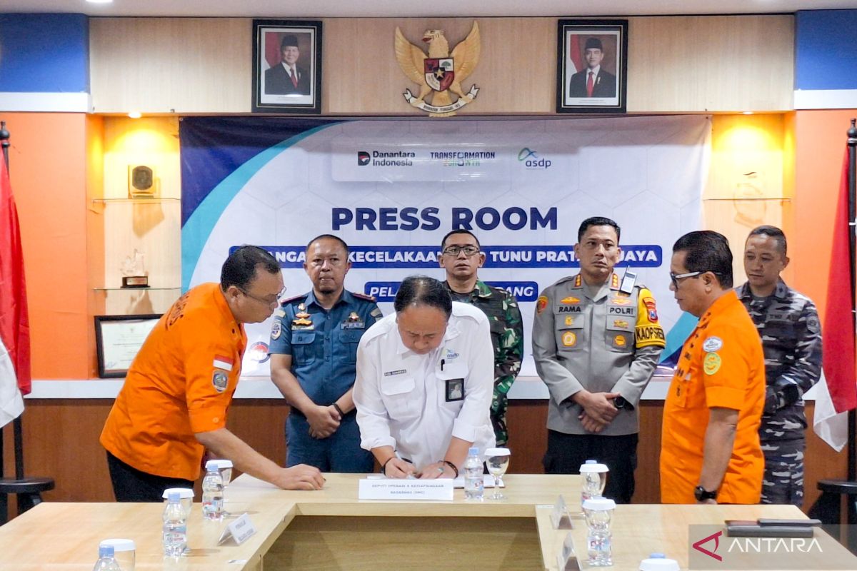 Ferry mishap: East Java SAR agency takes over search for 16 missing