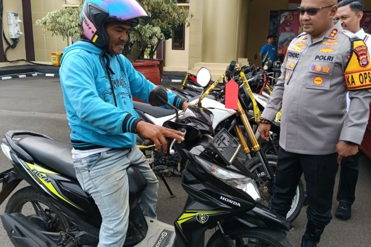 Polres Serang serahkan belasan motor hasil curian