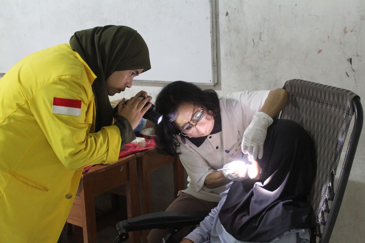UI beri layanan kesehatan gratis bagi 1.270 lansia warga Katulampa Bogor