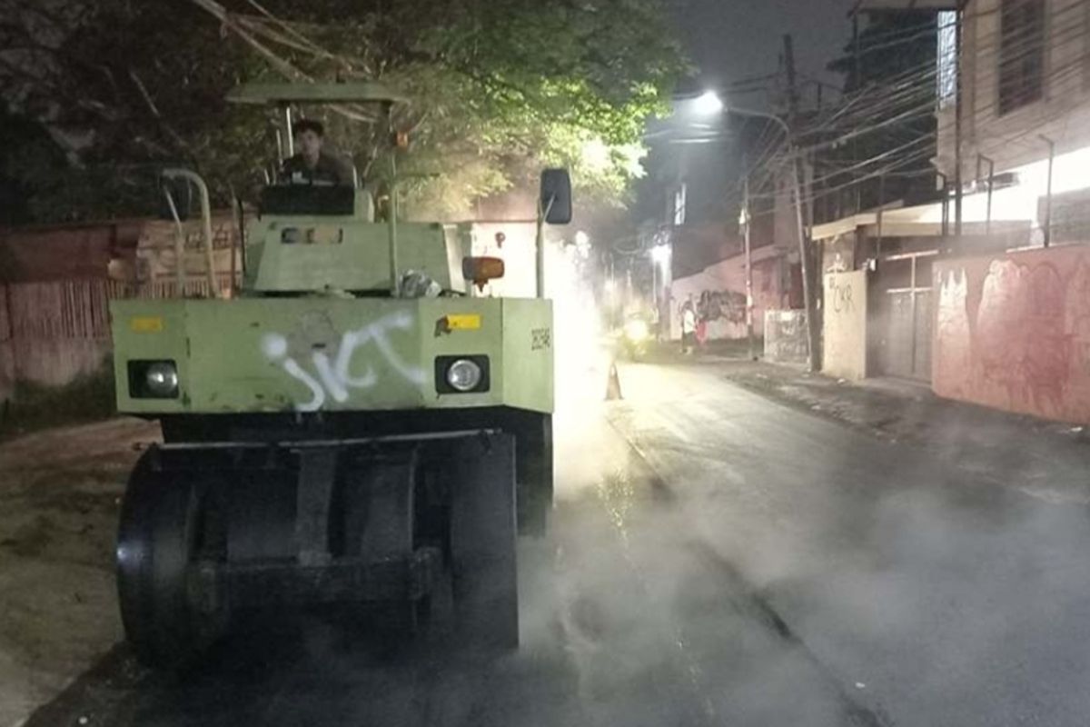 Pengaspalan Jalan Kamal Raya Cengkareng rampung dua minggu lagi