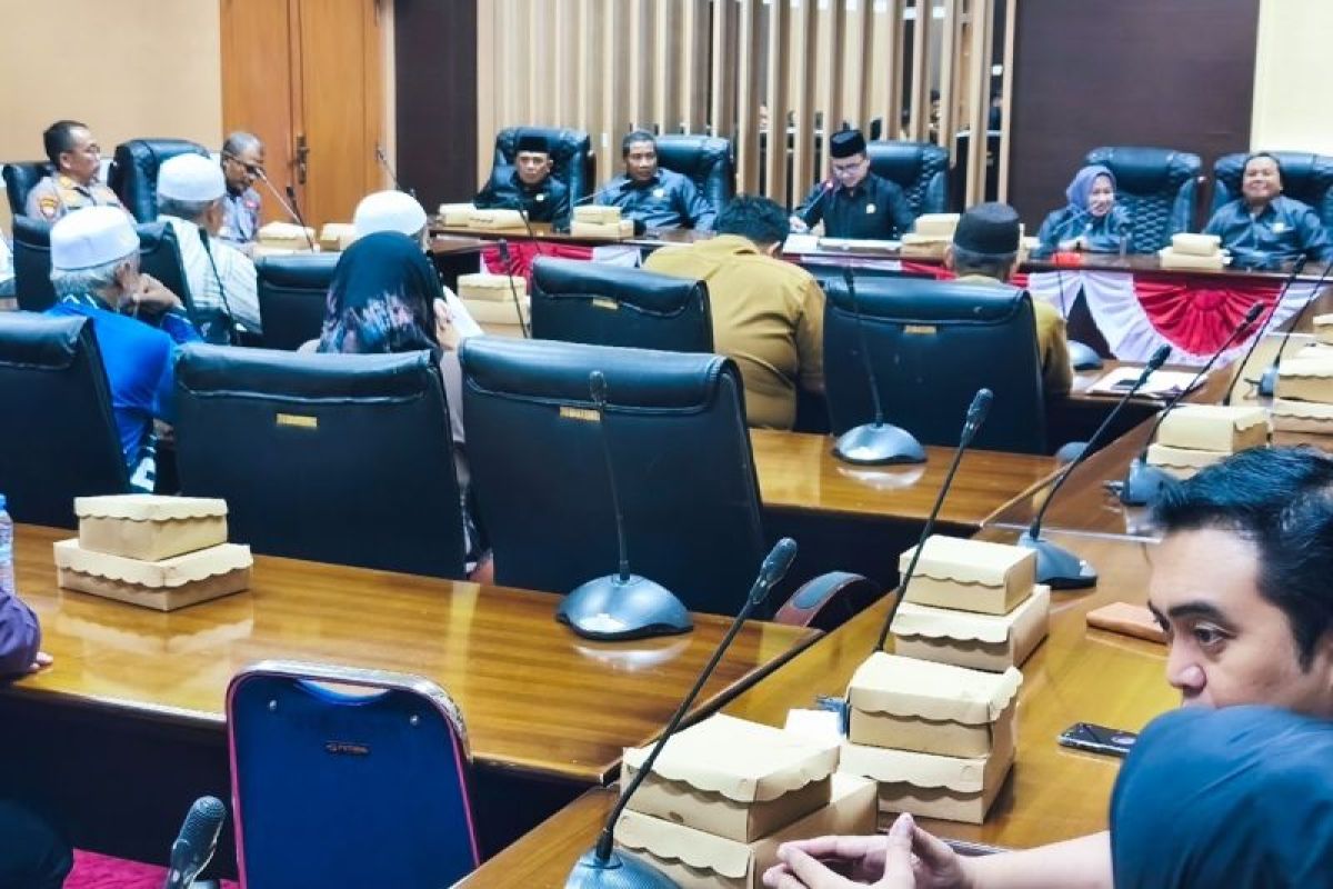 DPRD tanggapi keluhan warga Sungai Cuka Satui