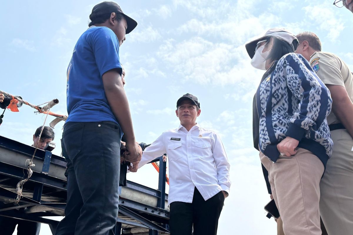 Menteri LH ingatkan RDF wajib operasi, apresiasi penerimaan warga