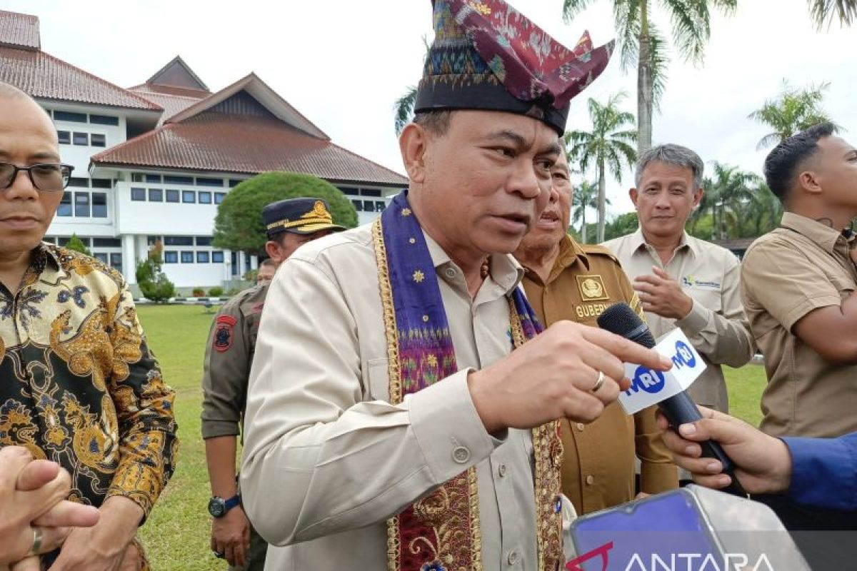 Menkop: LPG subsidi di Koperasi Merah Putih harus Rp18.000 per tabung