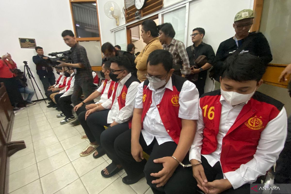 Sidang tuntutan judol Komdigi klaster pegawai-agen juga ditunda