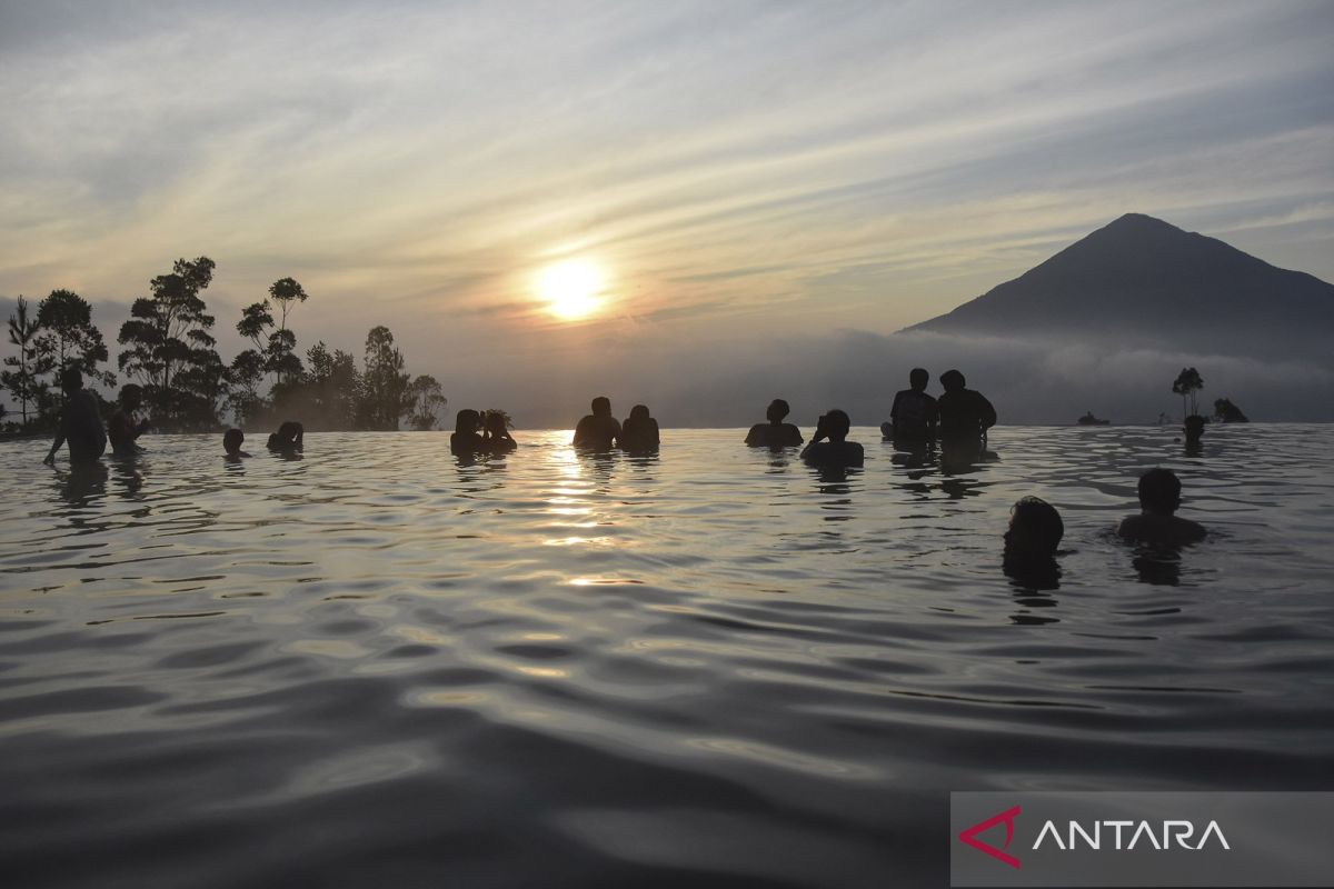 Melihat keindahan Agrowisata Tepas Papandayan
