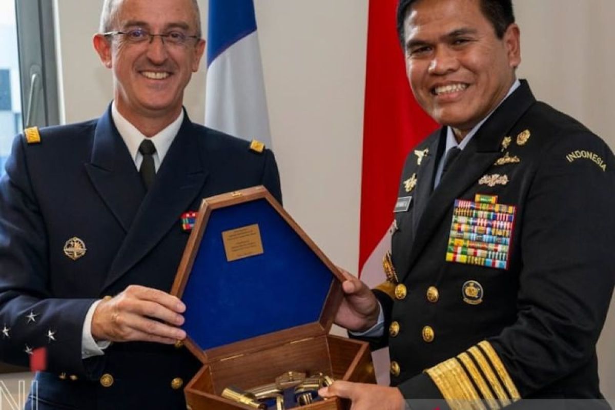 Indonesian, French Navies discuss expanded defense cooperation