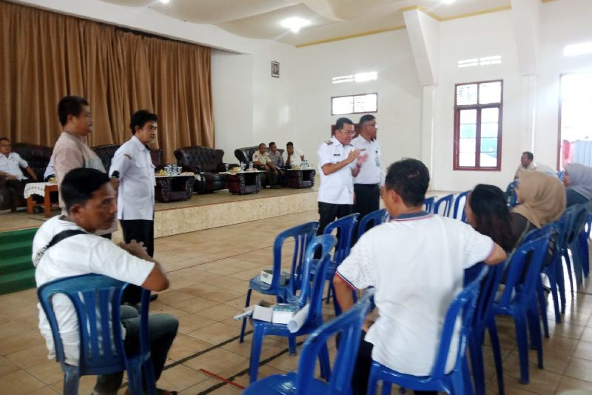 Pemkab Belitung tata ulang lapak pedagang di halaman Gedung Nasional