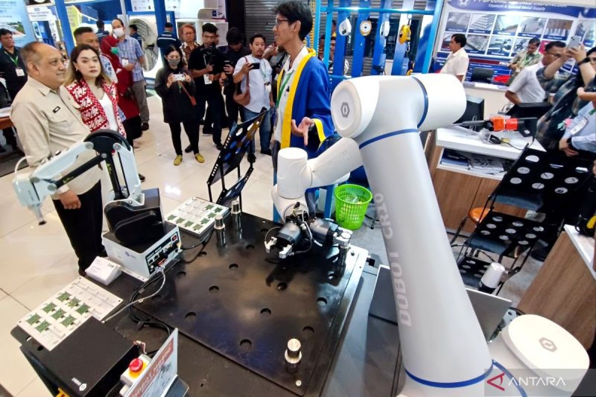 Pemprov Jatim dorong pelaku industri manufaktur perluas pasar global
