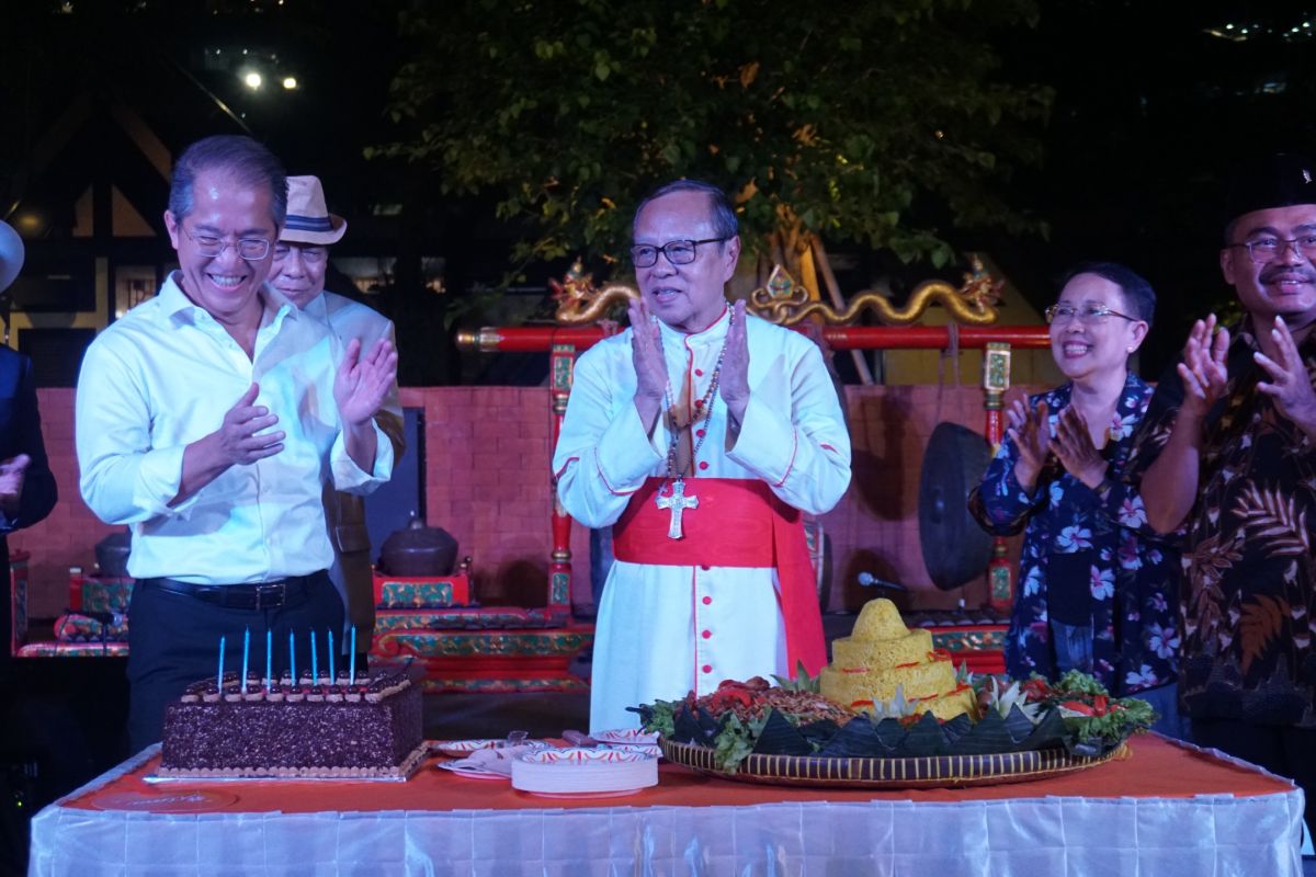 Universitas Katolik Indonesia Atma Jaya luncurkan buku 