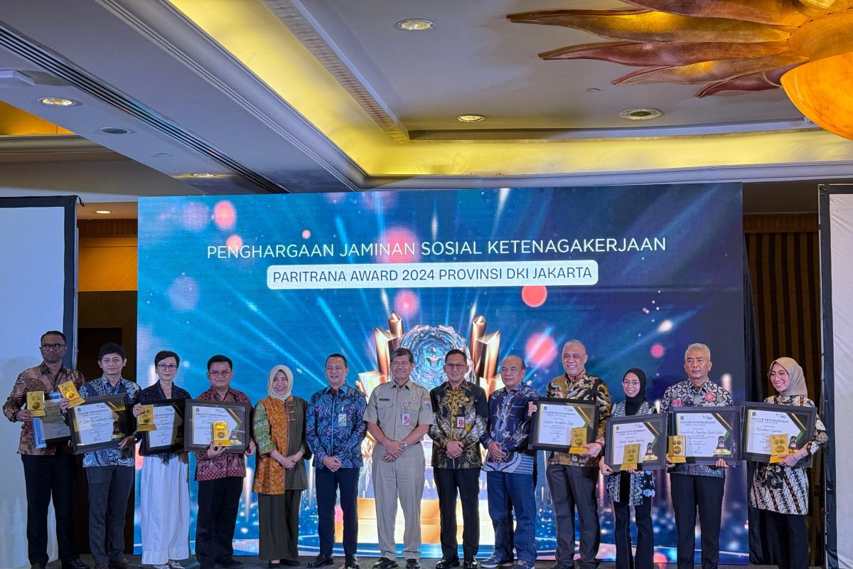 Komitmen terhadap perlindungan tenaga kerja, PT Pegadaian raih Paritrana Award 2025