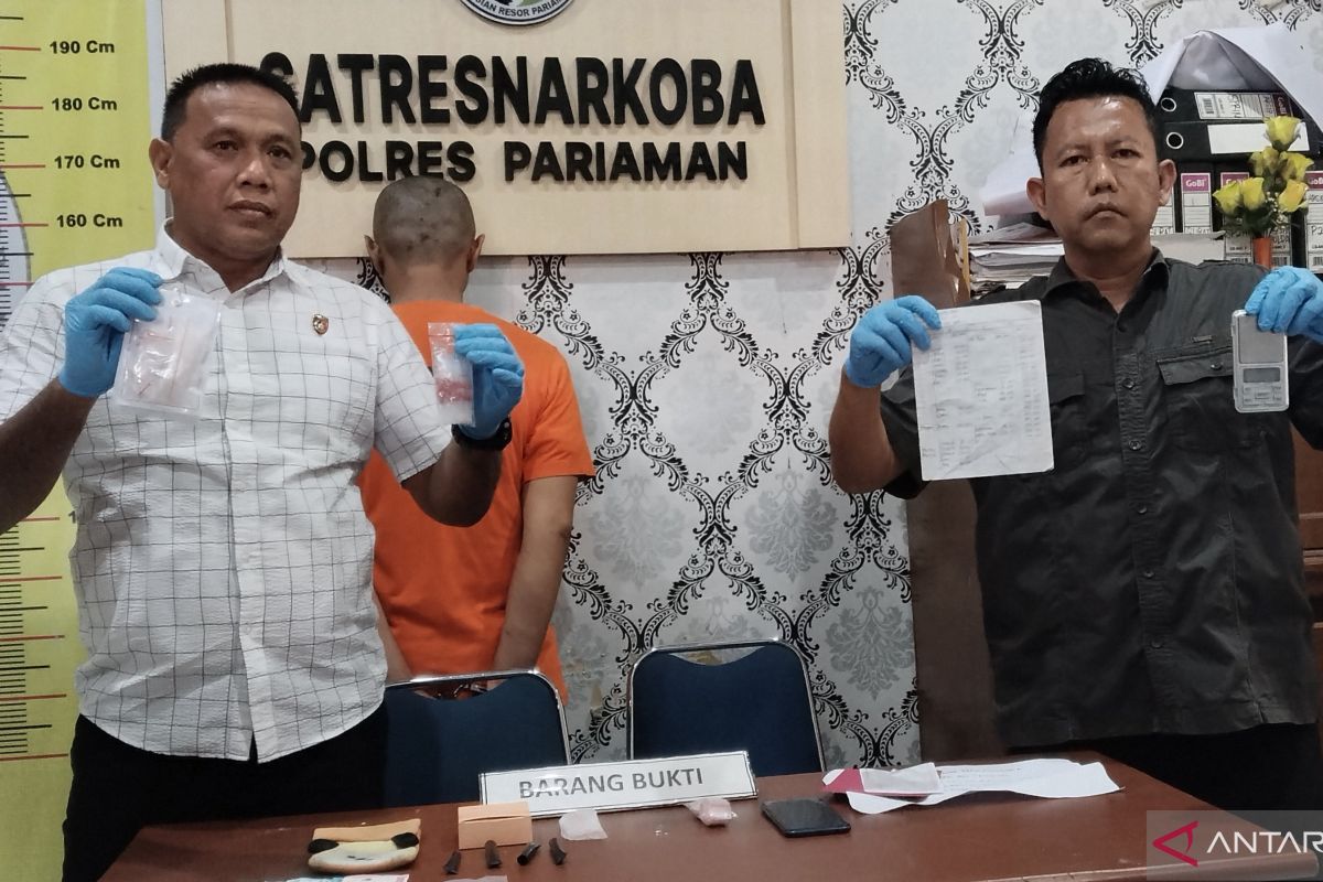 Tersangka pengedar narkotika di Pariaman miliki pembukuan pembelian