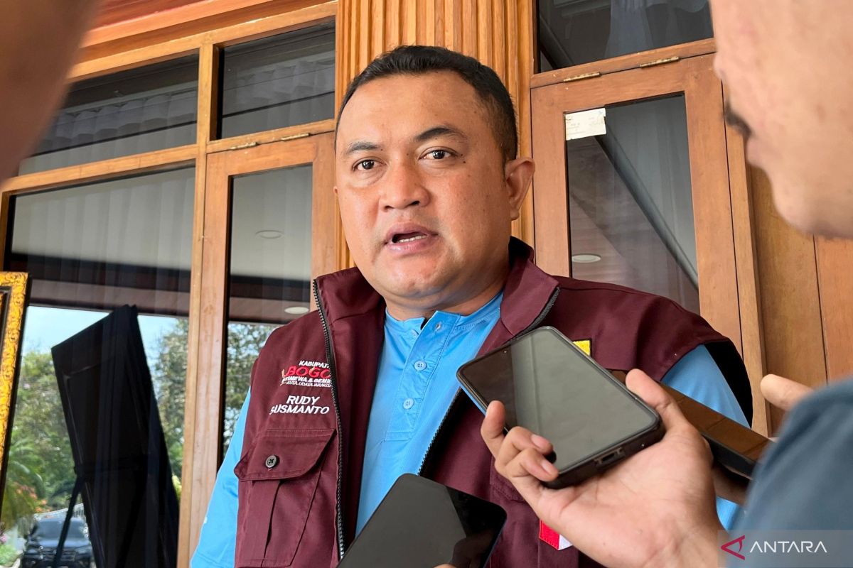 Bupati Bogor sebut perbaikan Jalan Lingkar Pasar Cileungsi pada Agustus