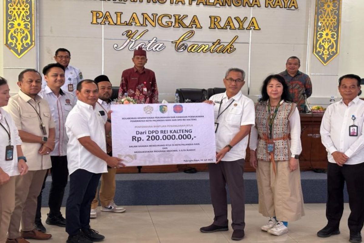 REI Kalteng salurkan bantuan Rp200 juta untuk benahi RTLH