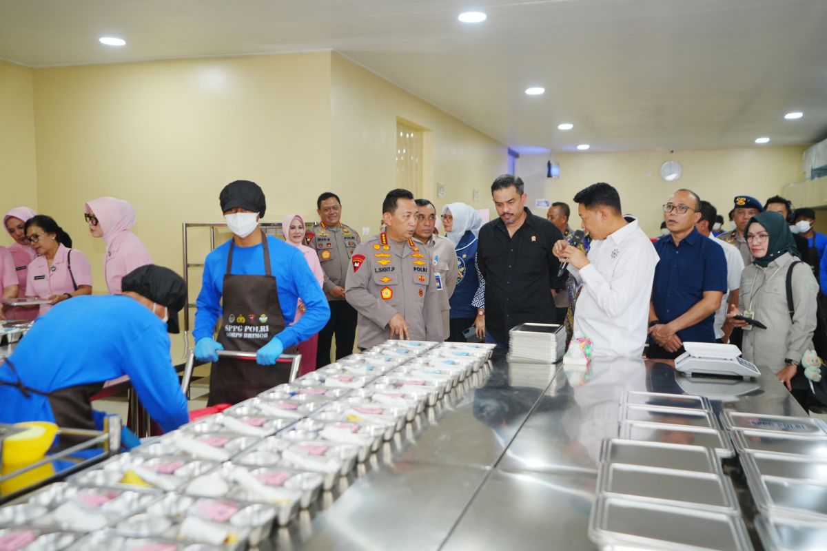 28 Polri-run free meal kitchens inaugurated nationwide