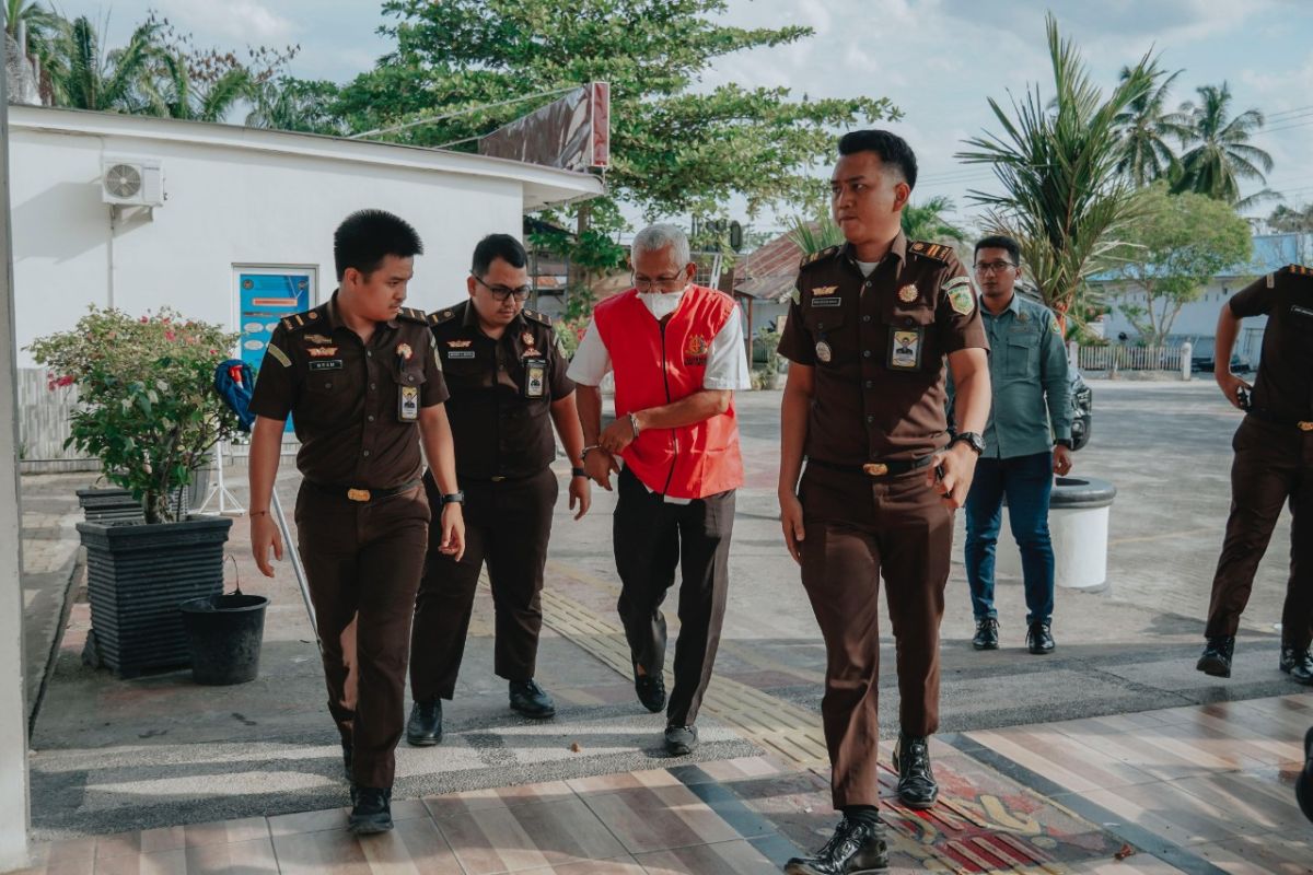 Kejari Batu Bara tahan Eks Kadis Kesehatan terkait dugaan korupsi dana BTTsenilai Rp5,1 Miliar