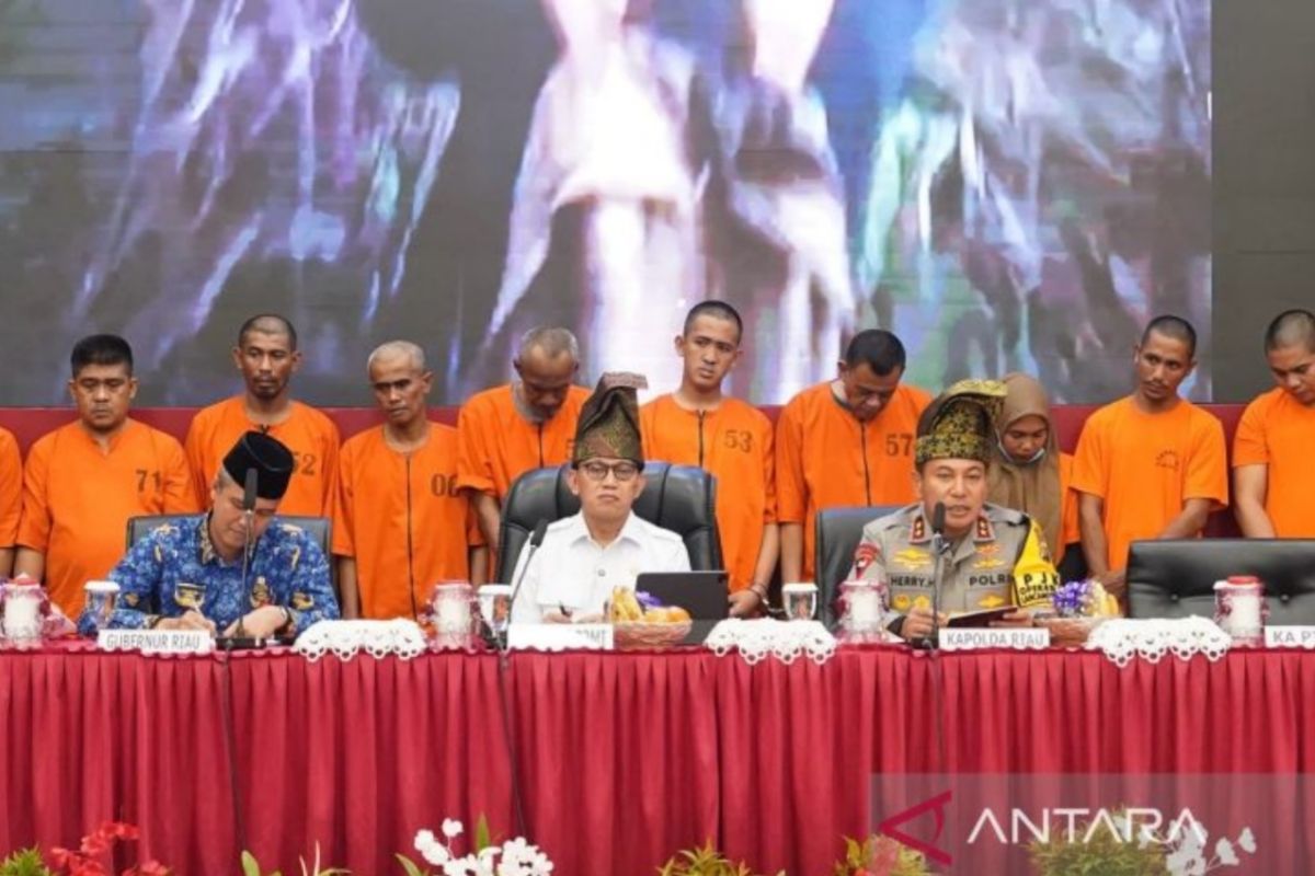 Polda Riau amankan 11 tersangka pemberangkatan PMI secara ilegal