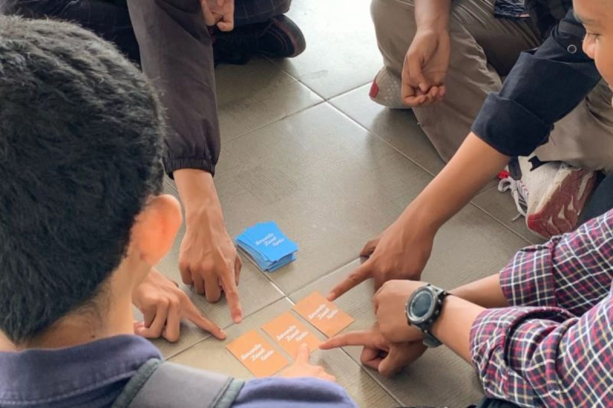 Celetuk Aku, aksi bercerita lewat kartu