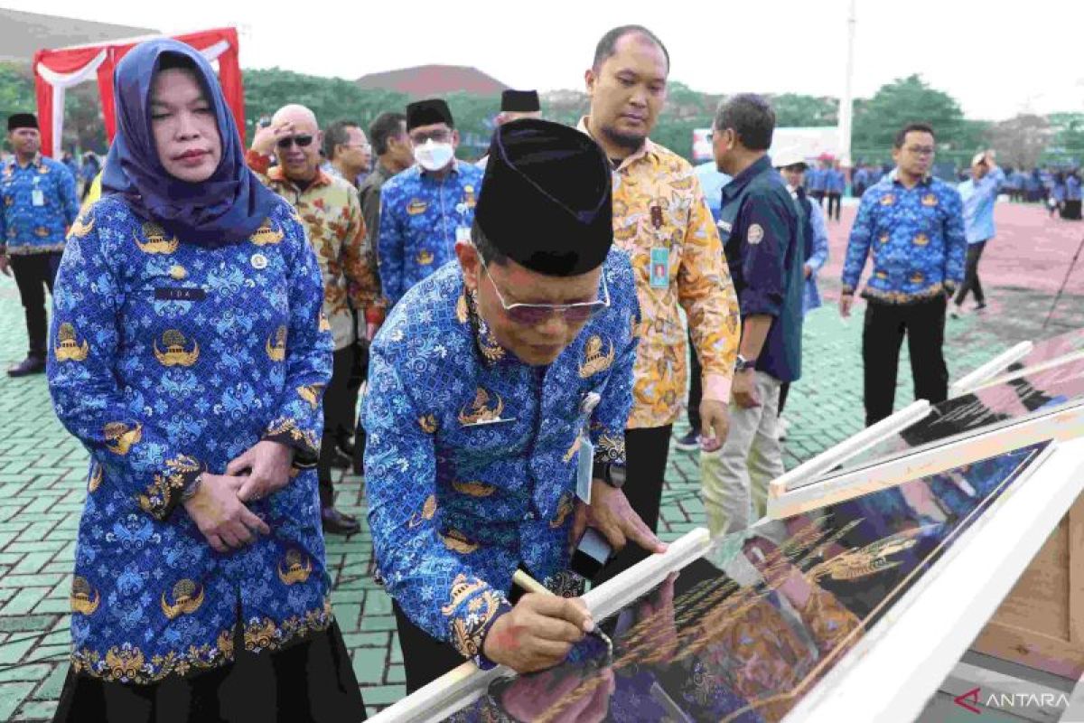 Bupati sebut koperasi pondasi ekonomi masyarakat Bekasi