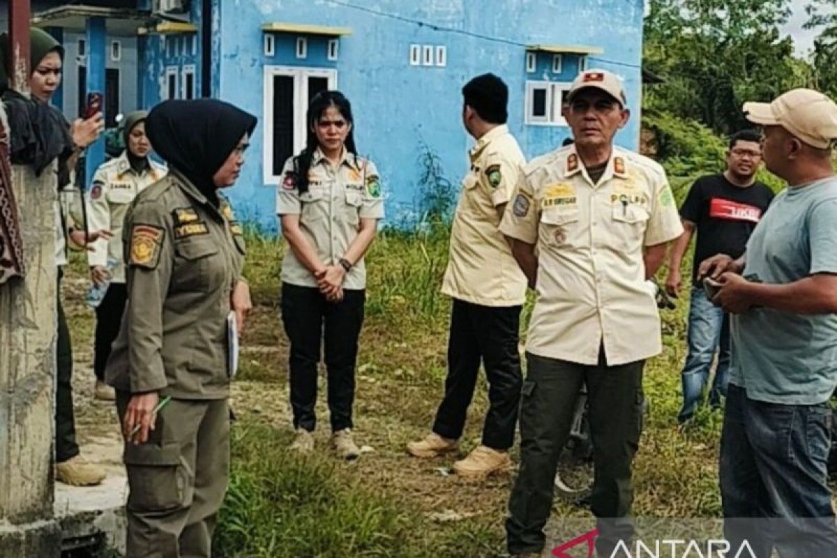 Satpol PP tegakkan perda pengawasan IMB di Padangsidimpuan