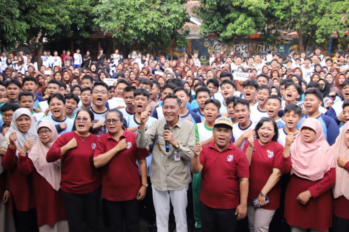 Wabup Bantul memotivasi siswa persiapkan diri sambut Indonesia Emas 2045