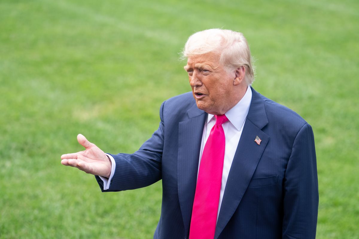 Trump gugat sejumlah media atas tuduhan pencemaran nama baik