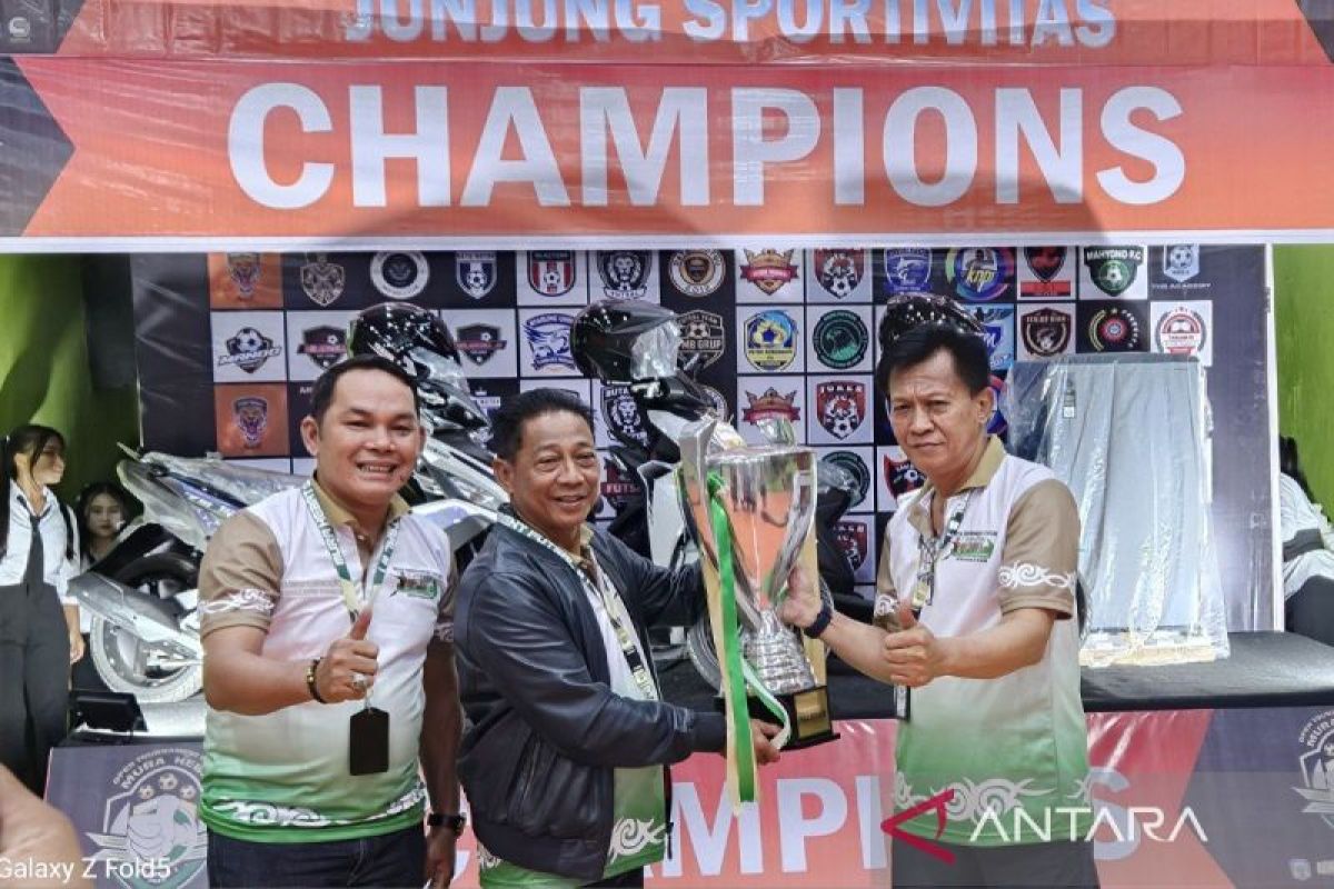 Bupati Heriyus buka open Tournament Futsal Ganfash Season III