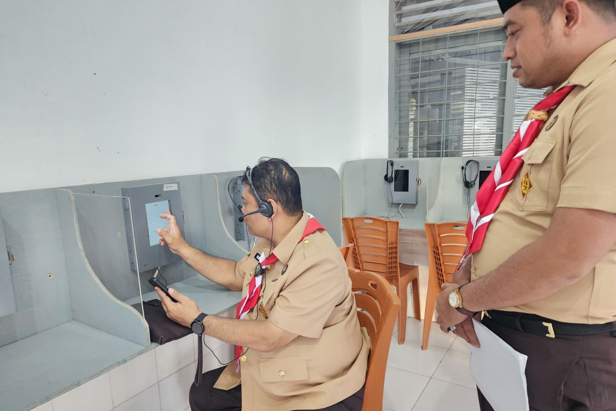 Lapas Kelas IIA Palu fasilitas warung telekomunikasi khusus bagi warga binaan