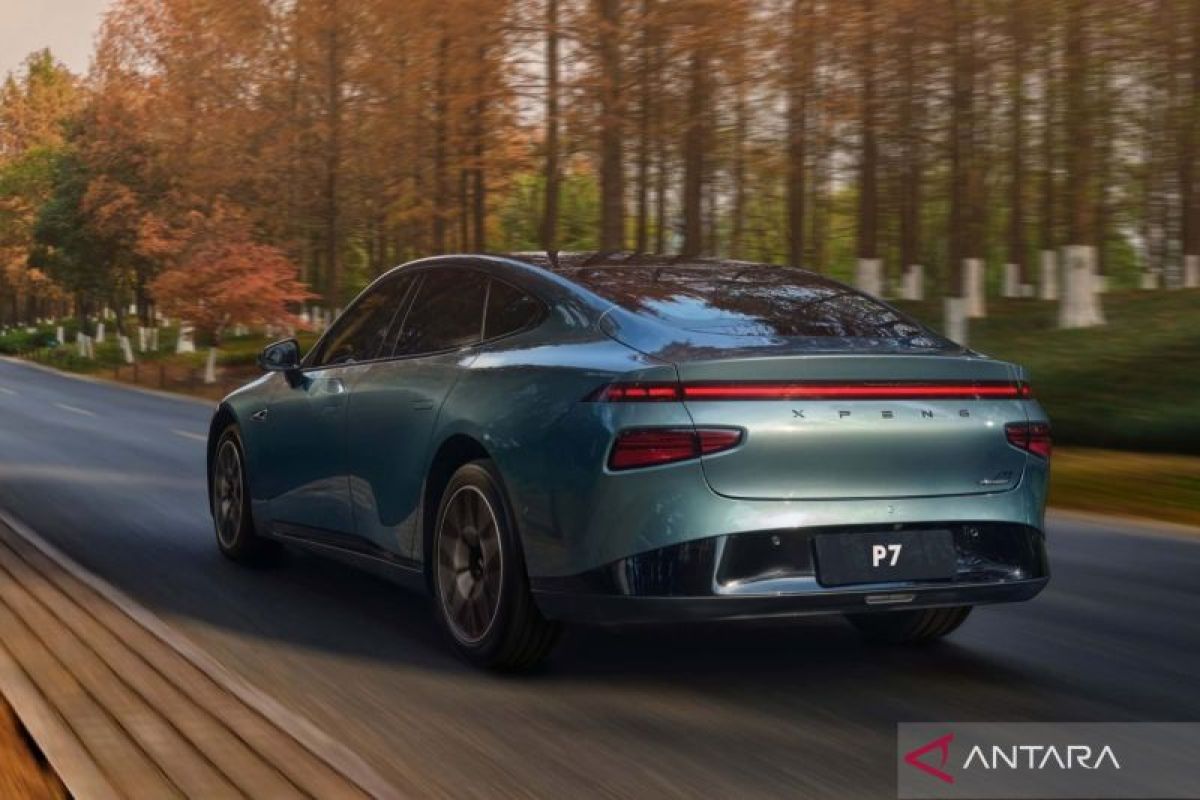 Sedan Xpeng P7 baru dikonfirmasi gunakan pintu bagasi belakang