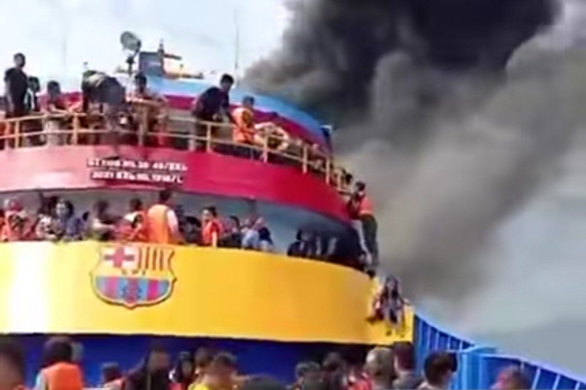 KM III Barcelona catches fire in North Sulawesi waters, one dies