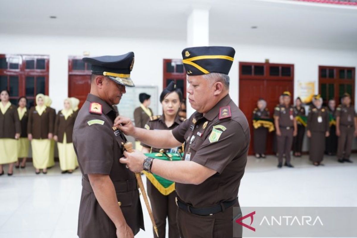 Kajati Sumut Harli Siregar lantik Wakajati, dua Asisten dan delapan Kajari