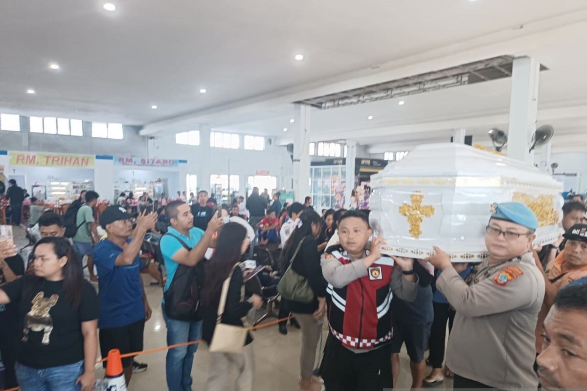 Ferry fire: Coffins of three victims sent home for burial