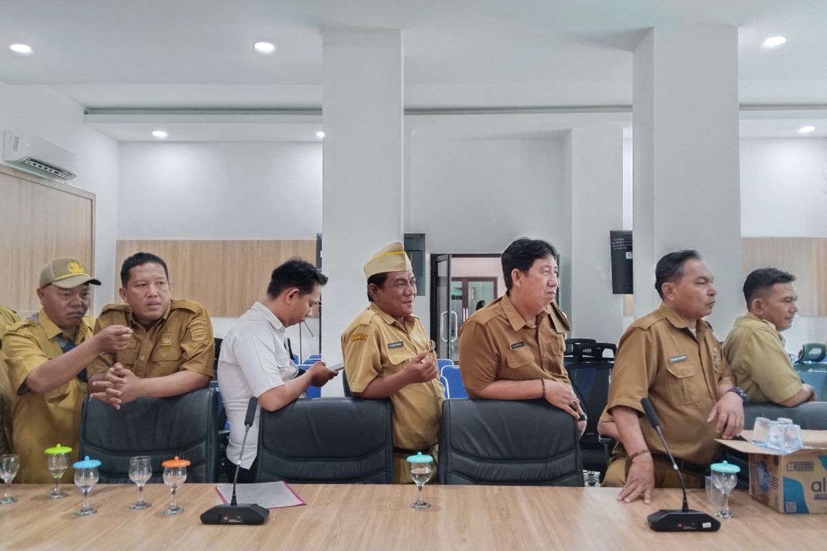 Pegawai DLHK dan Satpol PP Kota Palembang dites urine