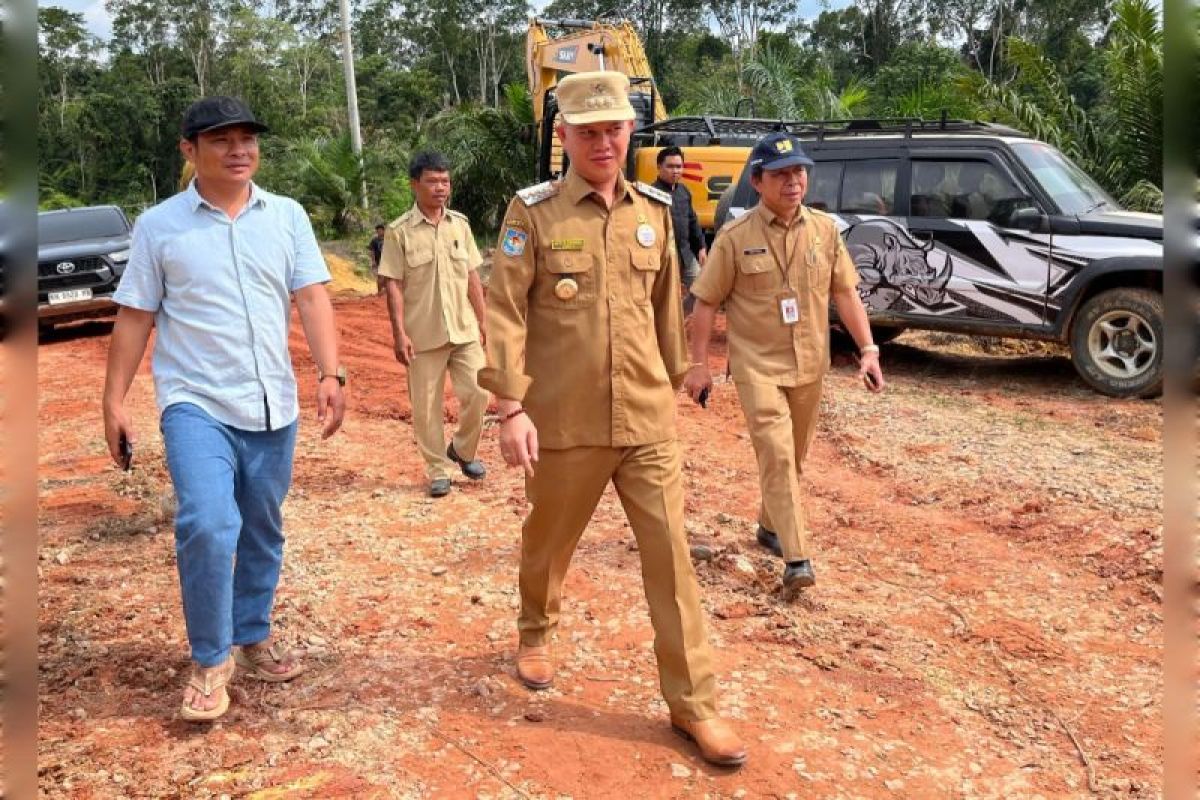 Pemkab Gumas targetkan pemeliharaan jalan Kuayan-Malahoi segera rampung