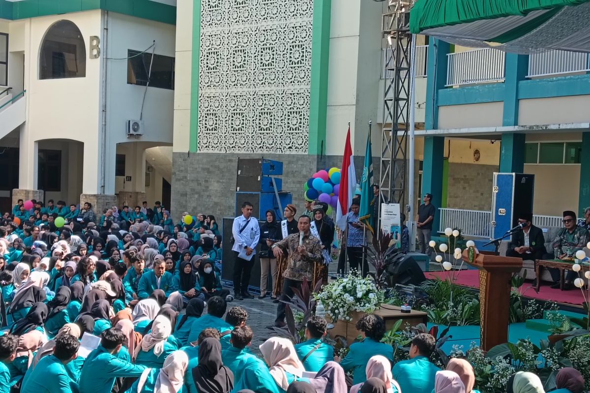 Mendukbangga titip program kependudukan pada mahasiswa KKN